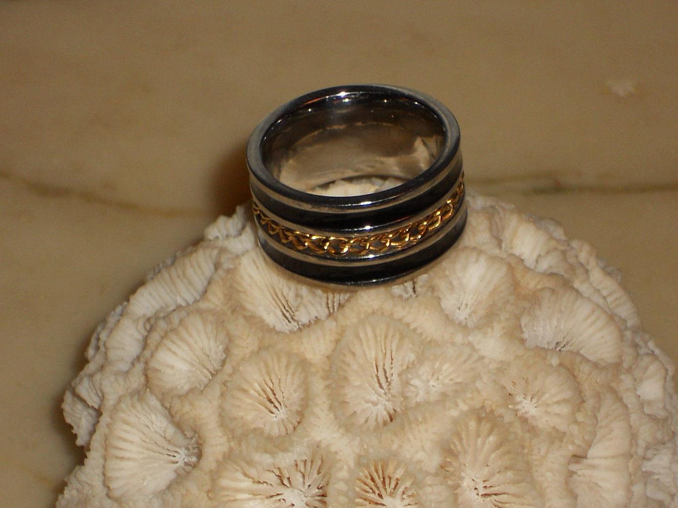 Sehr schöner Ring in Gr. 19 mm