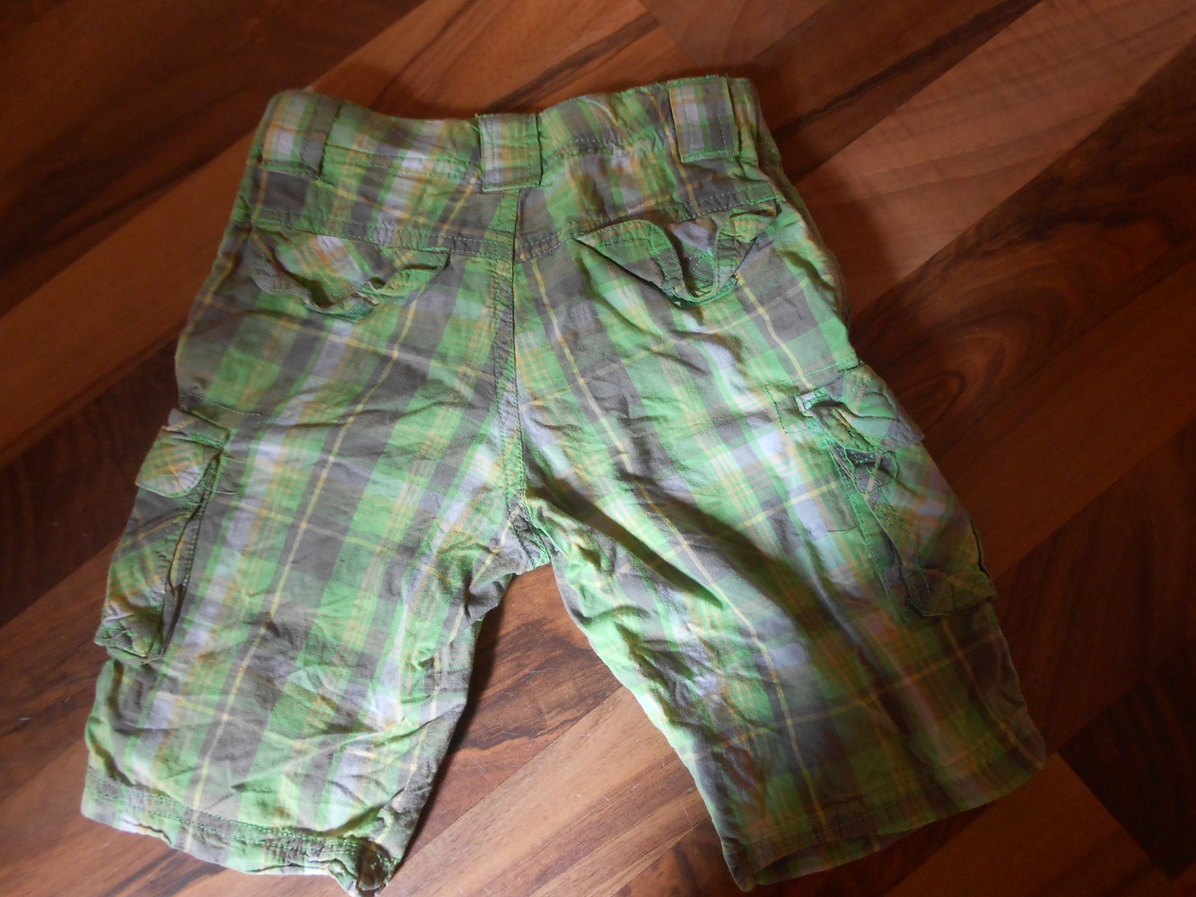 Shorts kurze Hose 98 grün gelb kariert