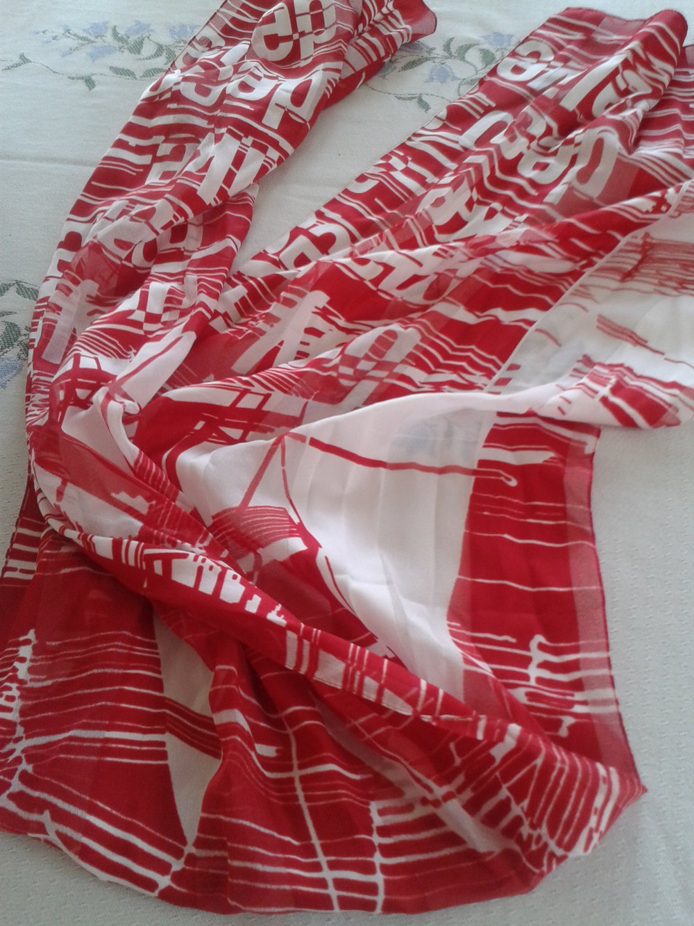 Tuch weiß rot leicht