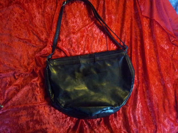 Handtasche/ Umhängetasche aus DDR Zeiten, selten in schwarz Vintage