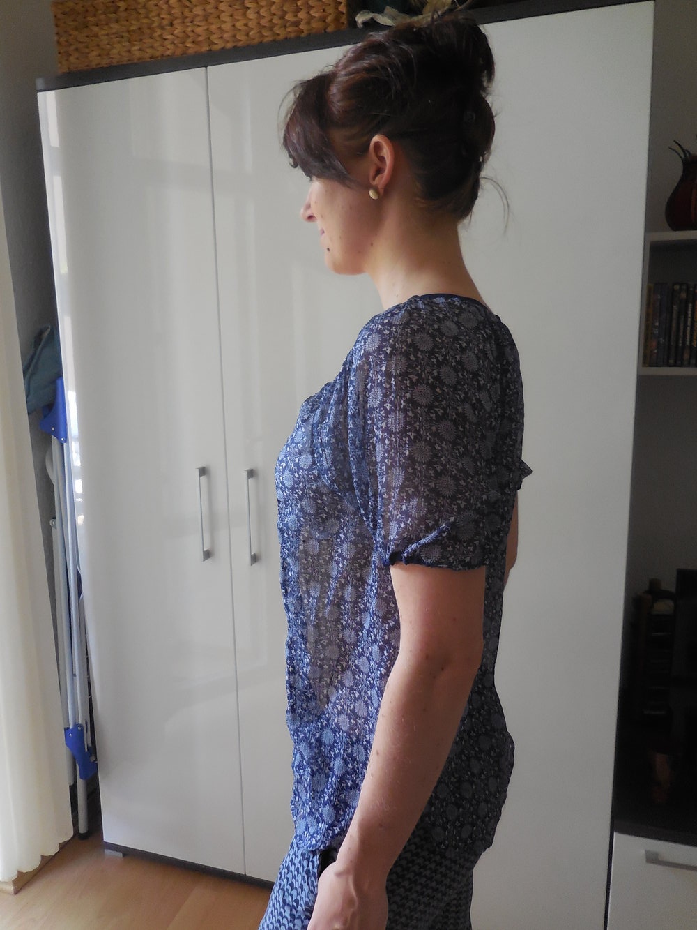 Lockere durchsichtige Seidenbluse