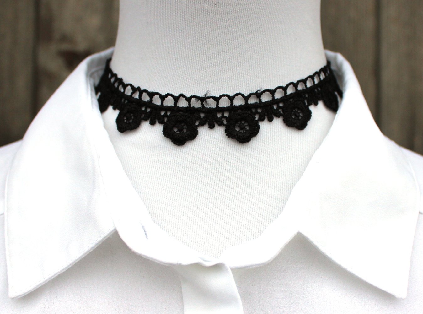 schwarzer Choker aus Spitze, Spitzenchoker, Blumenchoker