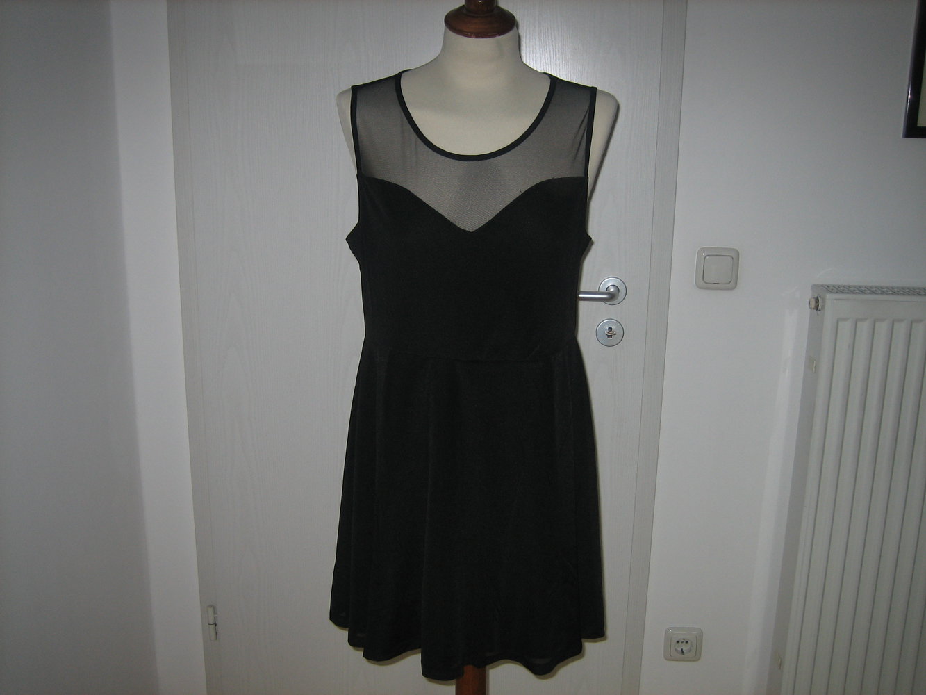 Süßes Kleid Gr. 42, absolut NEU! edles Modell - für unzählige Mode-Ideen!