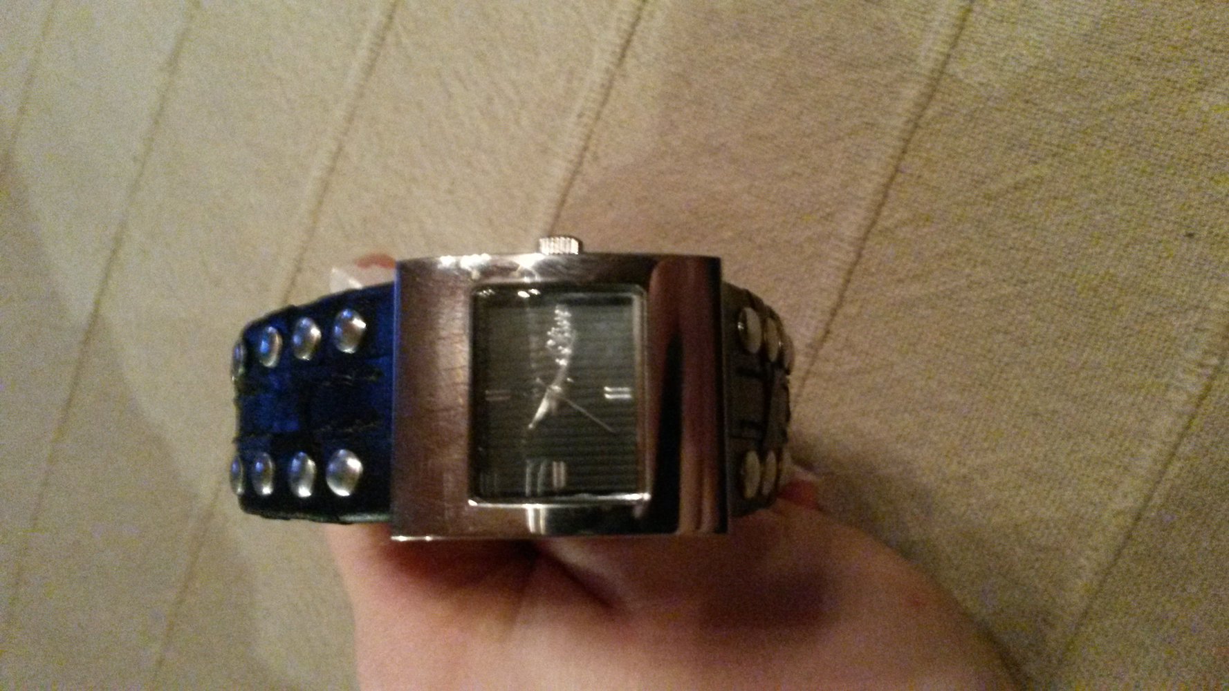 S.Oliver uhr, echtleder m. nieten u. etui