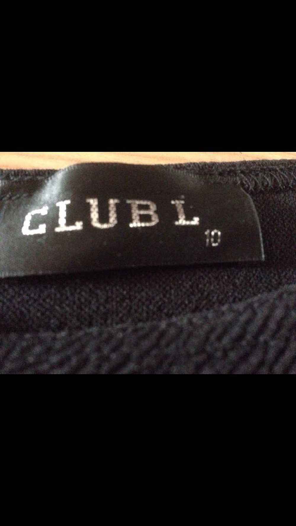 #Schwarzes Kleid #Goldene Knöpfe #asos