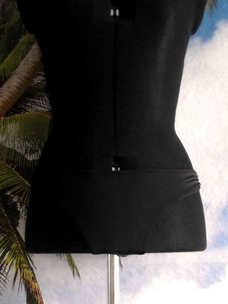 H&M Bikinislip / Bikini Slip * Gr. 38 * NEU mit Etikett * schwarz / Strass * Garden Collection