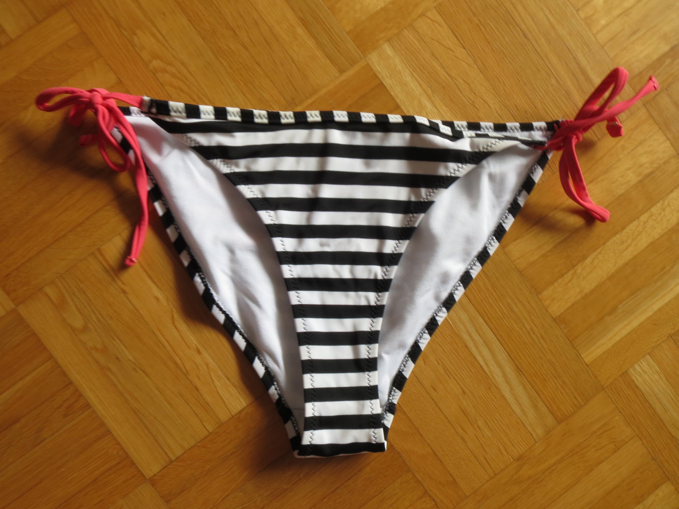 Bikini-Hose, Gr.36/38, neu