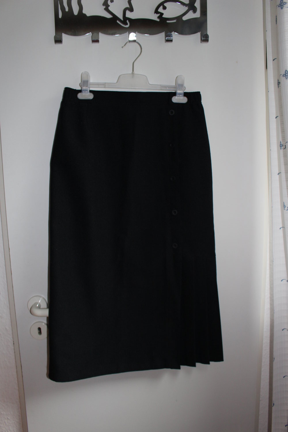 137. Rock von C&A, schwarz, wadenlang, Gr. 38-40, festlich-elegant