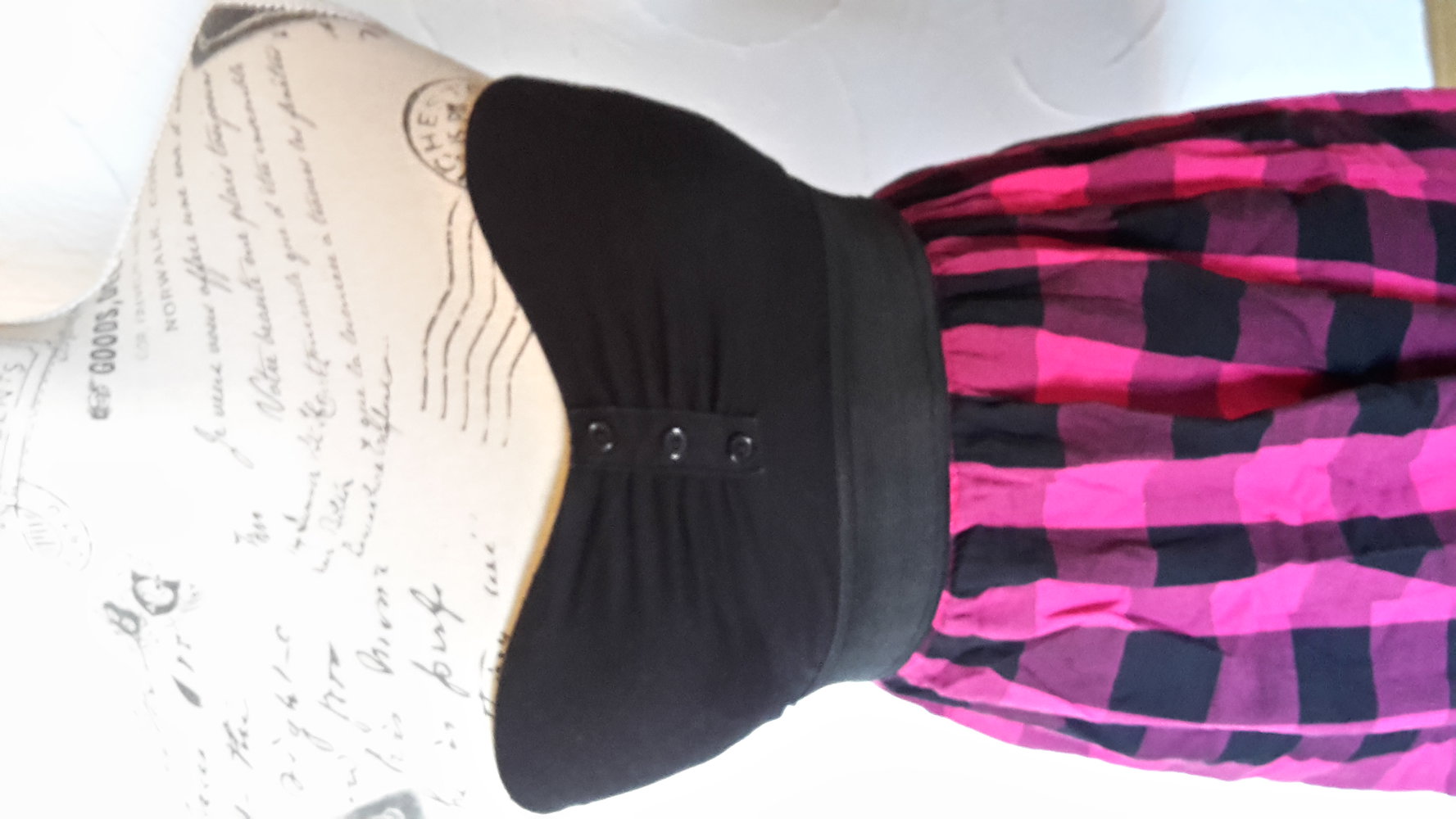 Schwarz - Pink kariertes sommerkleid 