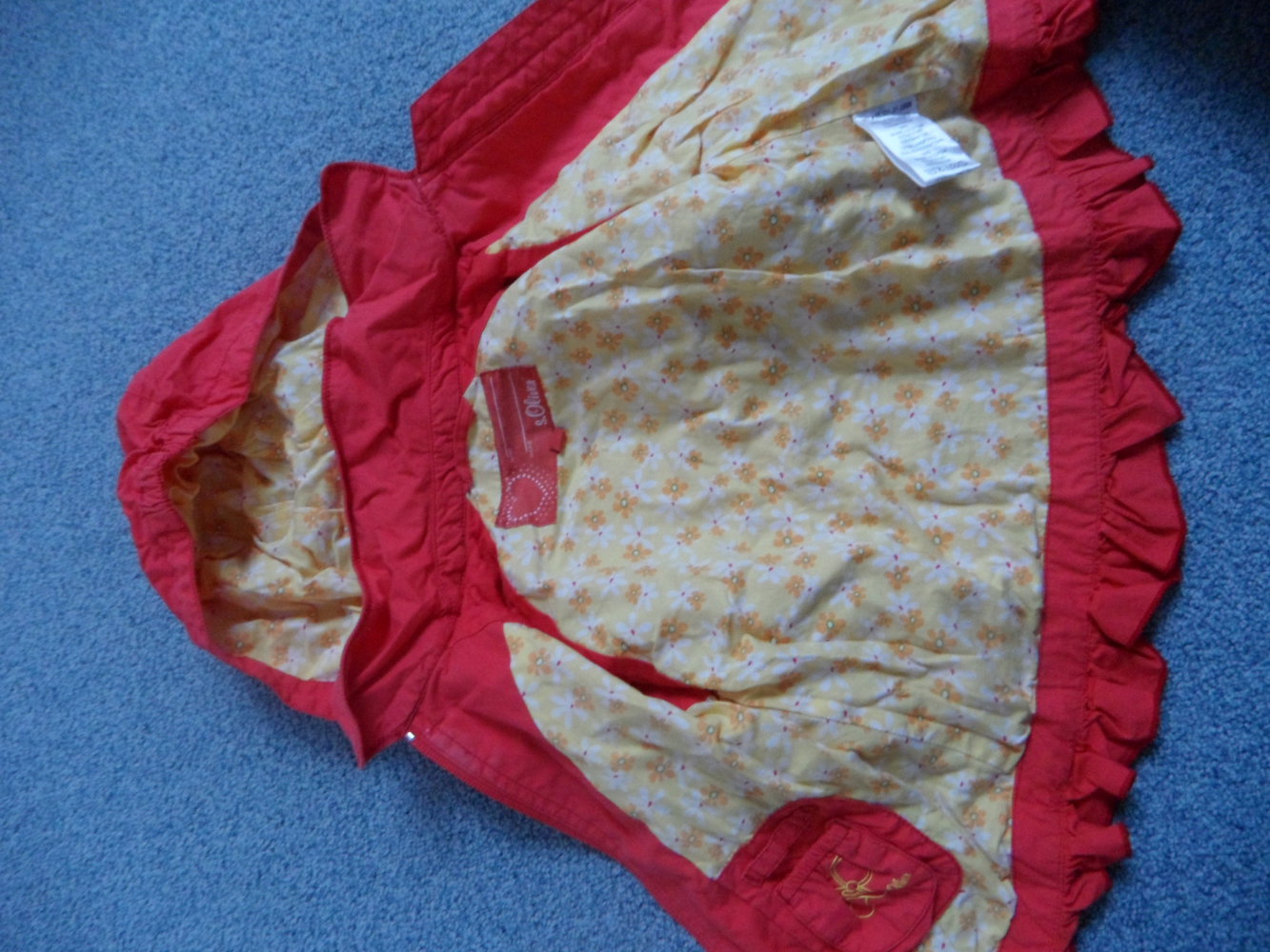 s.Oliver süße Jacke für Frühling und Sommer Rüschen