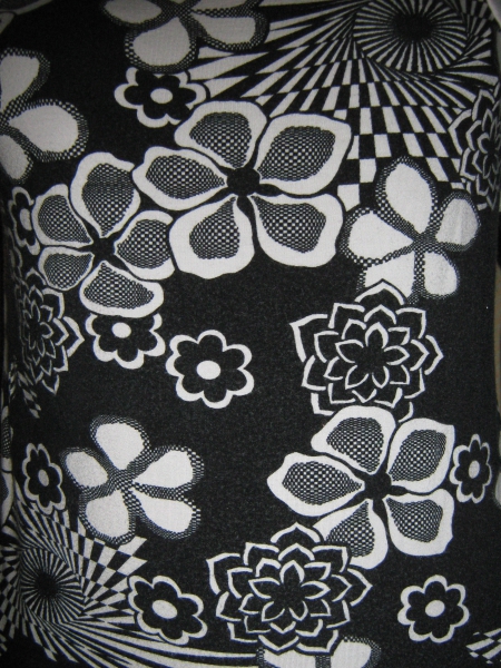 NEUw * VINTAGE * Hippie Look * Blumen * Blüten * Flower- Power * Carmen * Bodycon * T- Shirt 