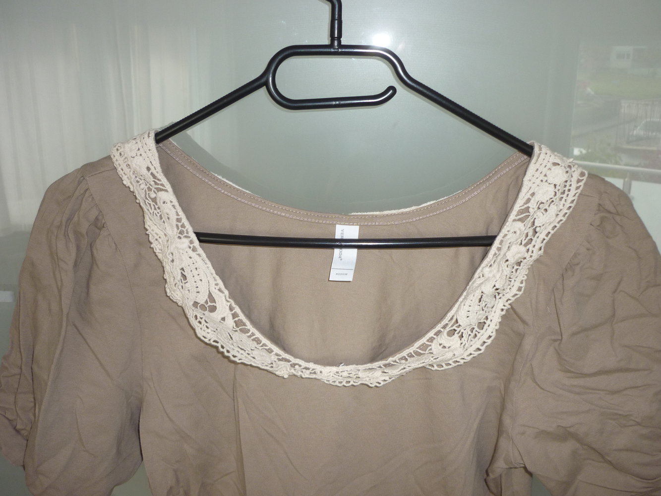 Vero Moda Shirt nude braun beige Spitze Kragen Spitzenkragen Bubikragen Größe M 