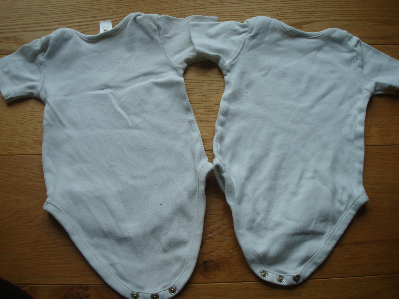 2 Bodys kurz, Kurzarmbodys weiß, unisex, neutral