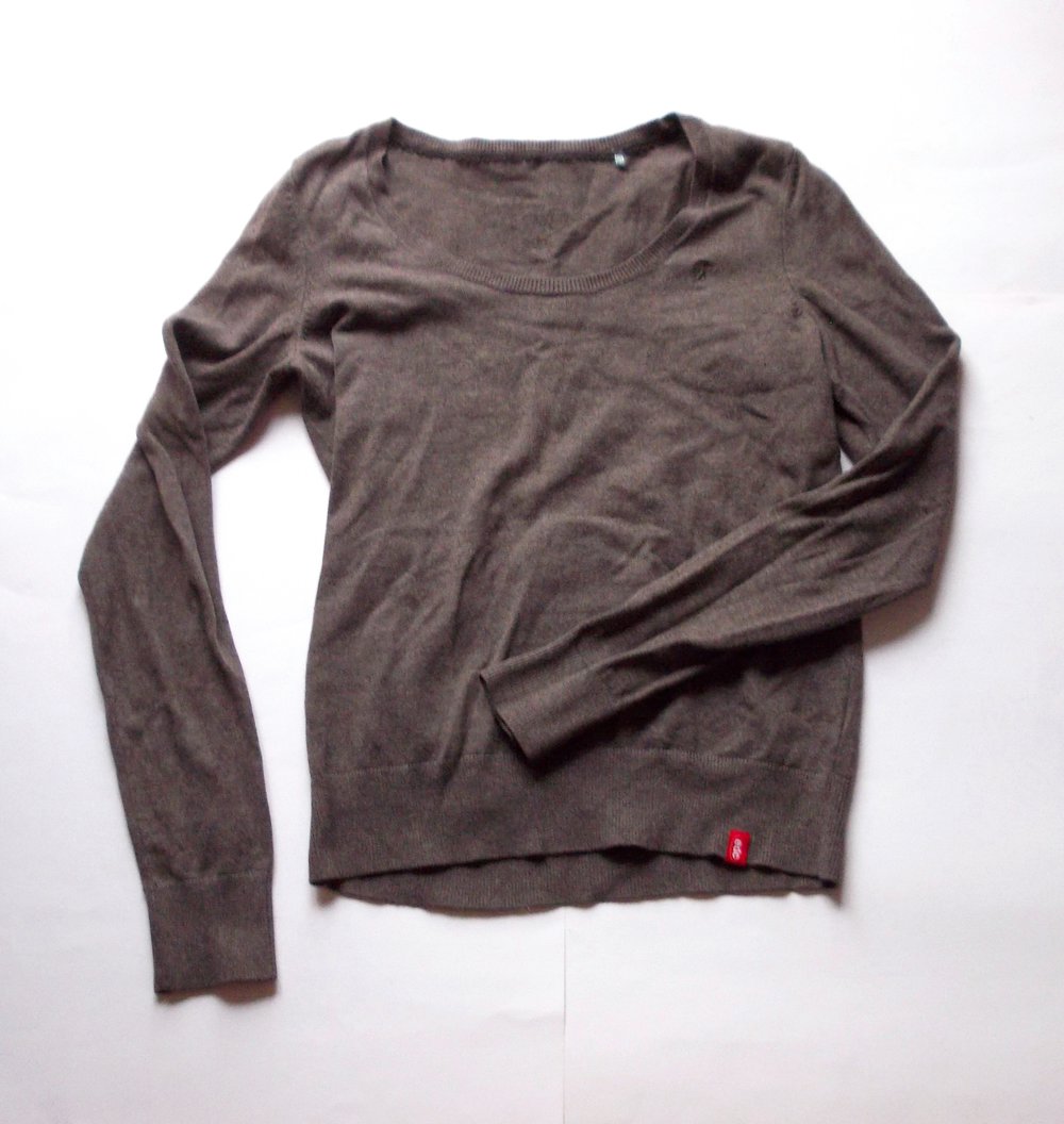 Longsleeve von edc / Esprit in S 36 braun-grau Shirt Oberteil langärmlig runder Ausschnitt Basic Basics schlicht dünner Strickpulli stretchig Stretch figurbetont tailliert