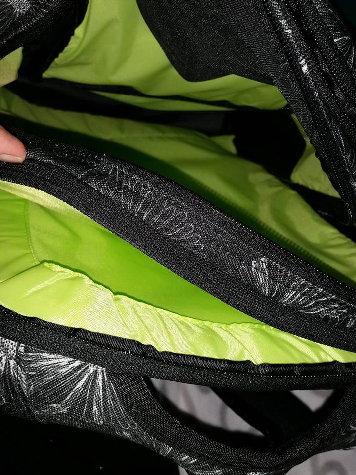 Dakine Jewel Rucksack | Flora | Blümchen | schwarz | weiß | grün | 26L