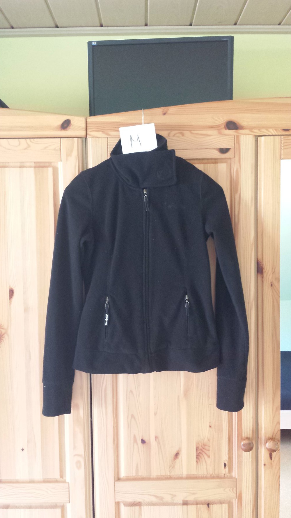 Schwarze Fleecejacke