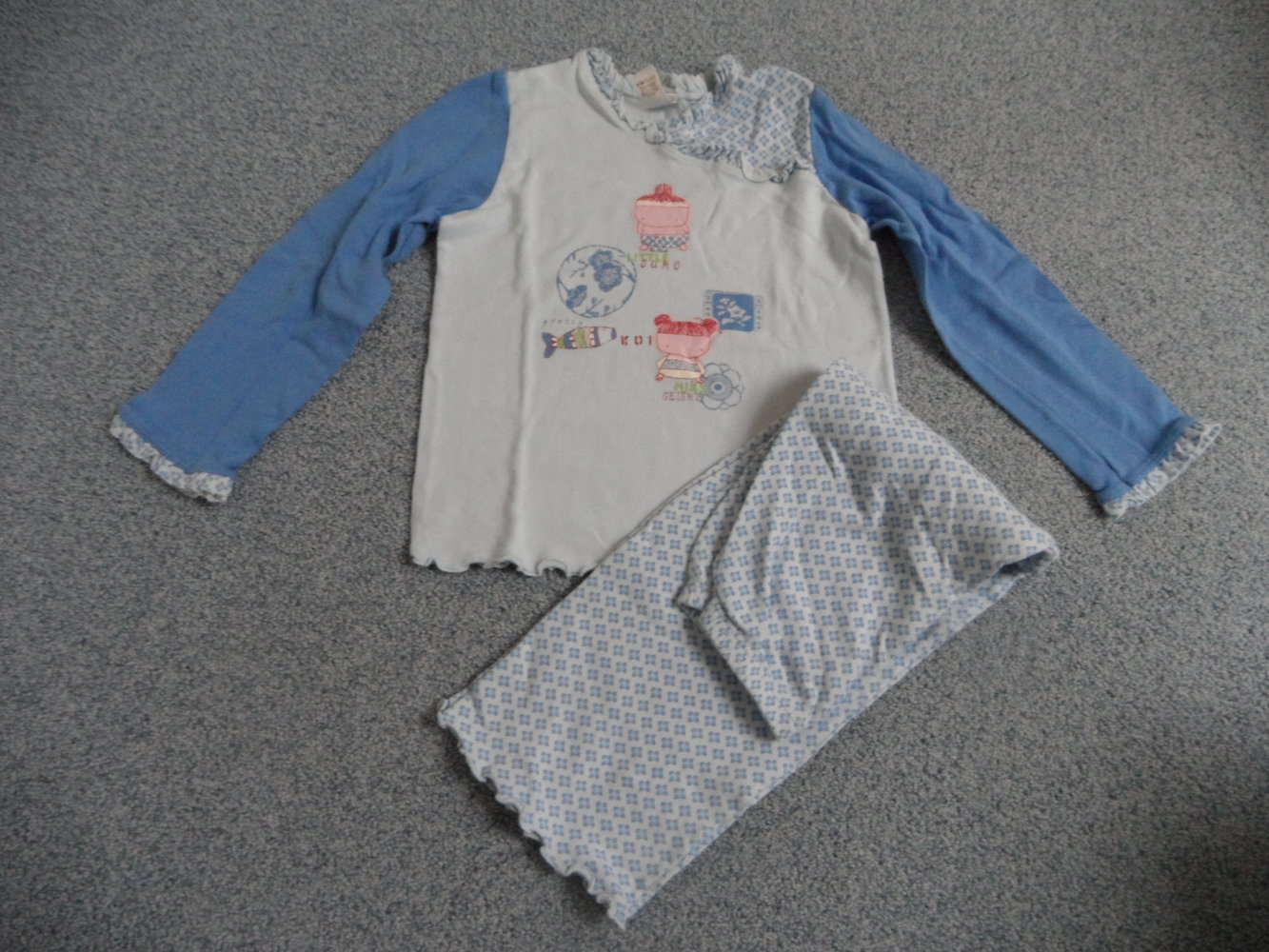 Calida 104/110 toller Schlafanzug Mädchen