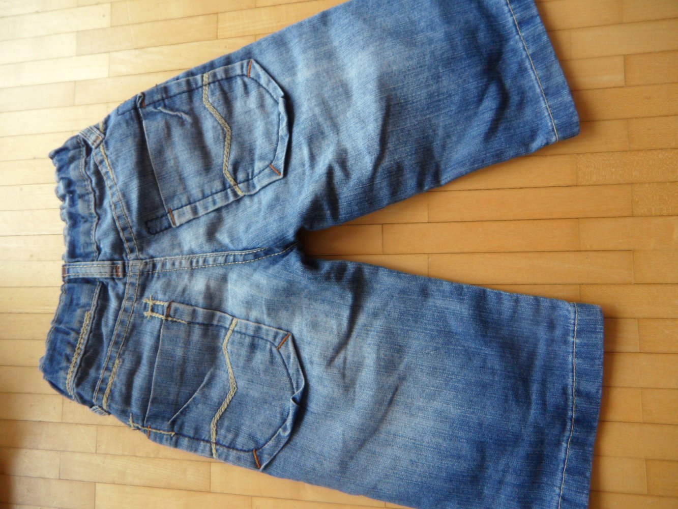 Staccato tolle Sommer-Jeans bis übers Knie