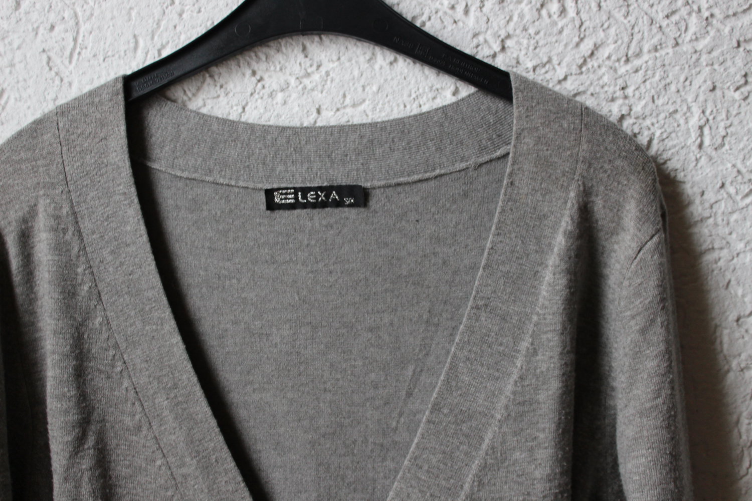 Schöner Pullover für die Herbst- und Winterzeit