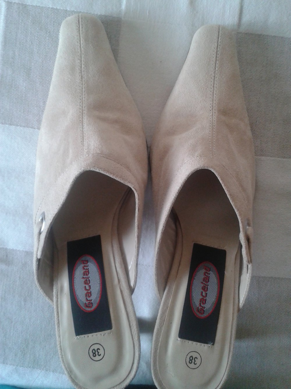Schuhe beige hoch
