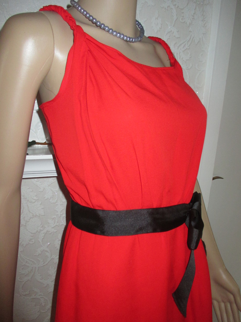 NEU * 50er Style * Abend * Ausgeh * Cocktail * Seiden Gorgette * Spaghetti Träger * Kleid mit Schleife ''MOSCHINO'' Gr. 34- 36/ XS- S * rot * schwarz *