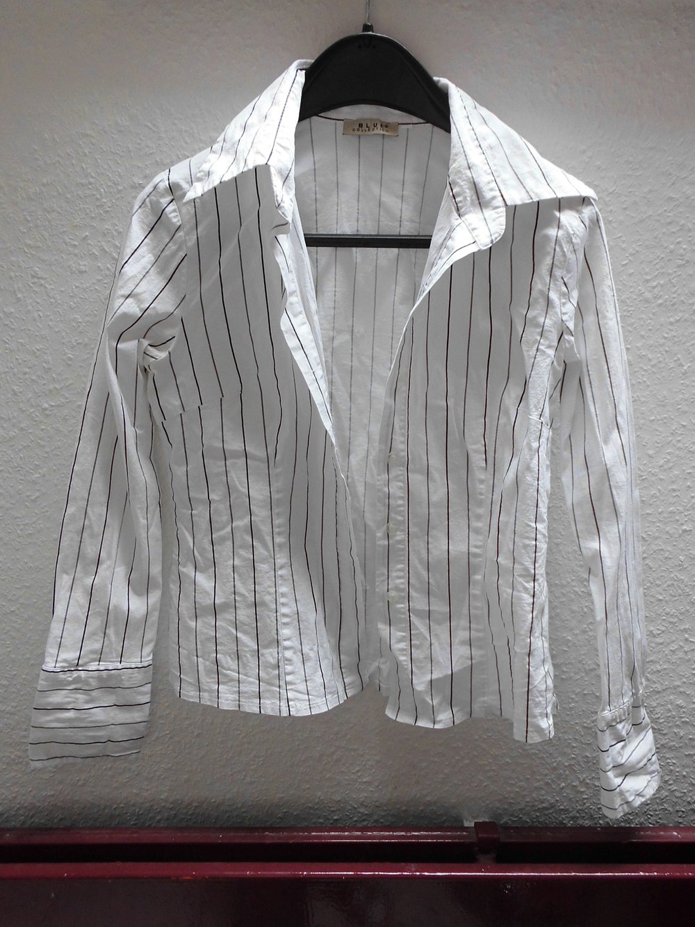 Weiße Nadelstreifenbluse Gr. 34