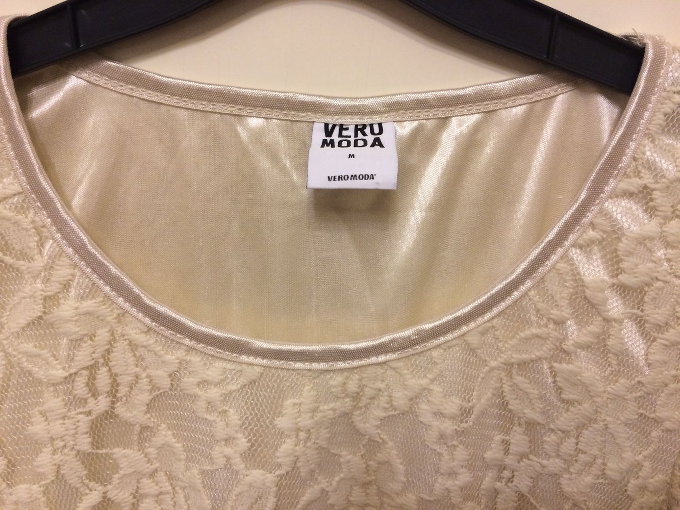 NEU Shirt Spitze Gold Vero moda Größe M 
