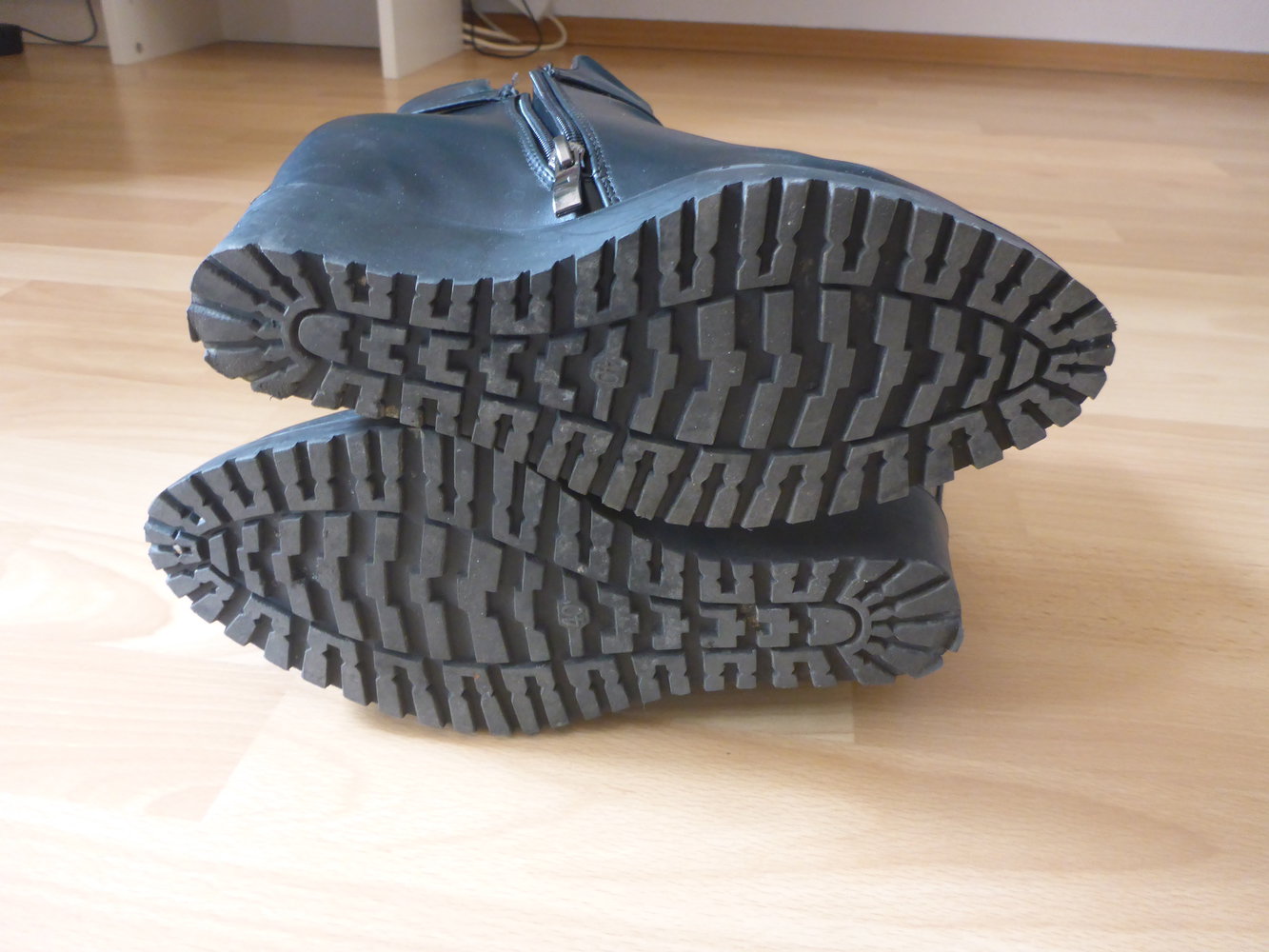 Stiefeletten schwarz Gr. 40