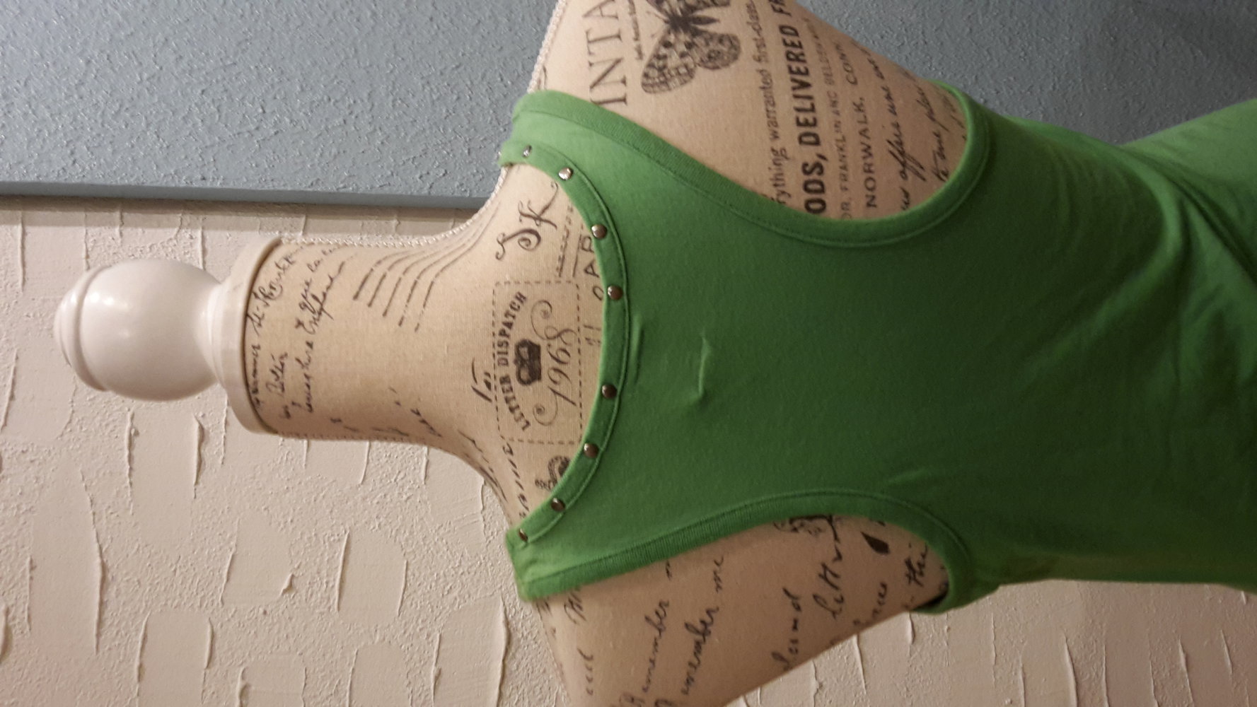 hell grünes Tanktank top Gr. M Only m. Nieten apfelgrün