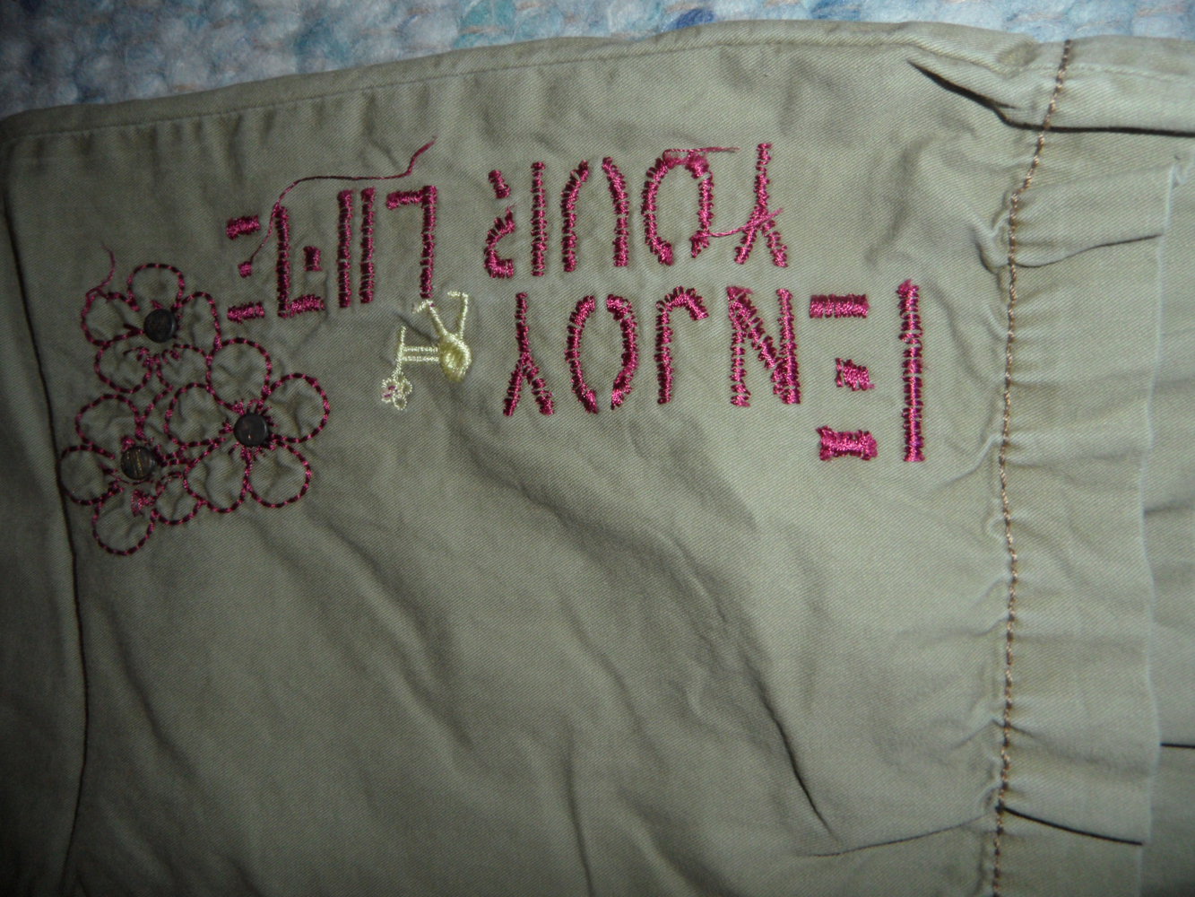 Sanetta schöne Sommerhose mit Stickerei und verstellbarem Gummizug