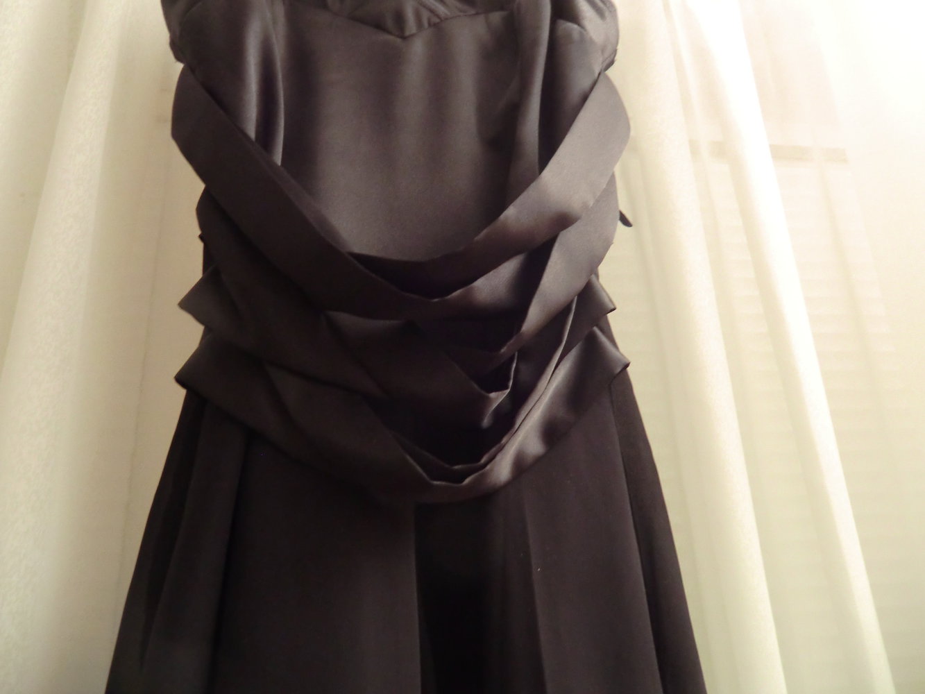 Schwarzes Kleid mit Spaghettiträgern Gr. 36