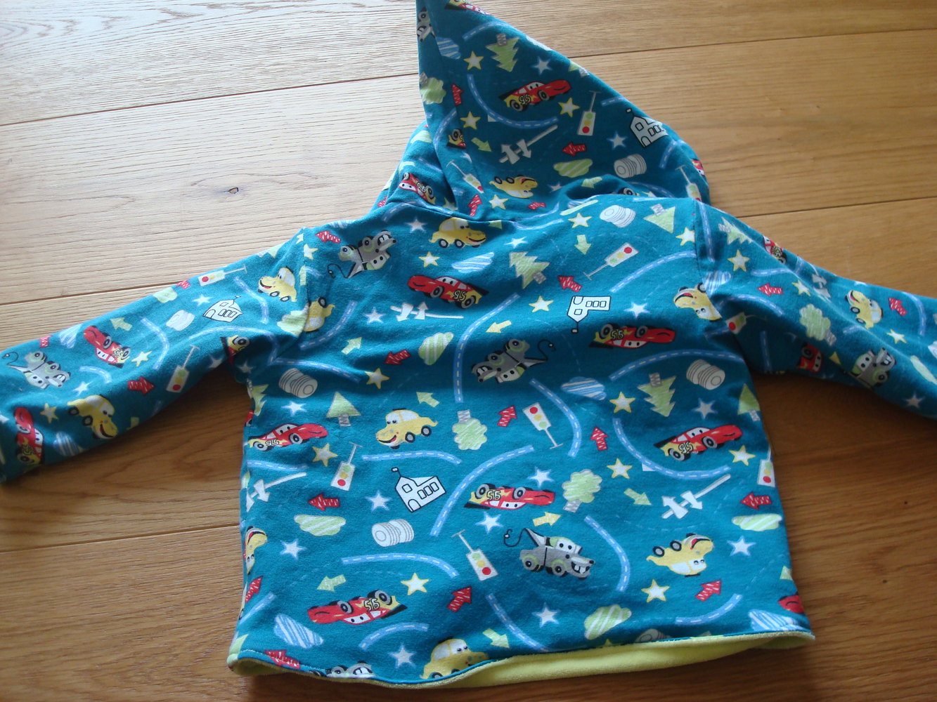 süße Jacke mit Kapuze