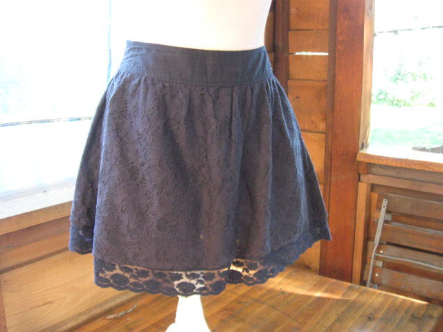 *** Toller Rock aus Spitze ***