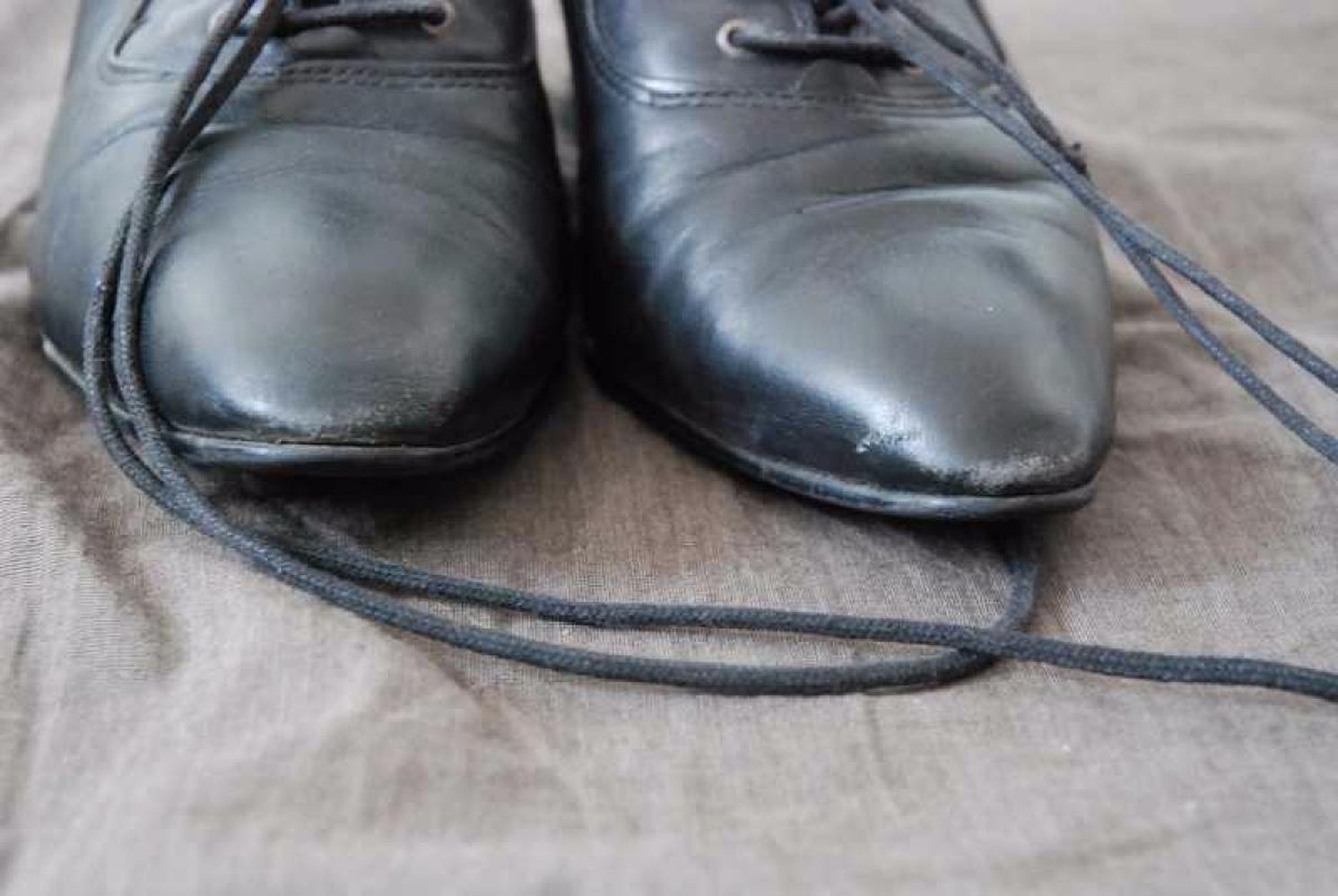 Granny Shoes / Stiefeletten aus schwarzem Leder