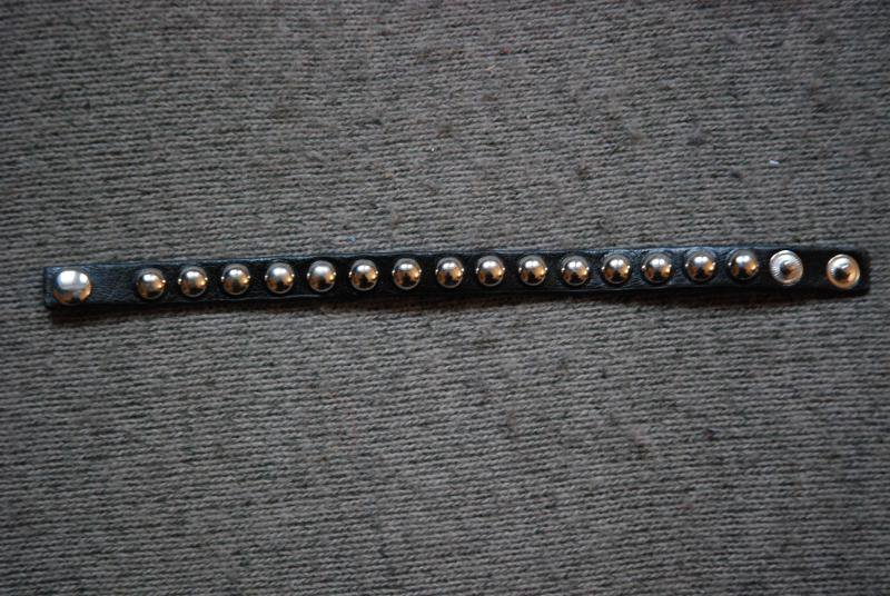 Nietenarmband #1