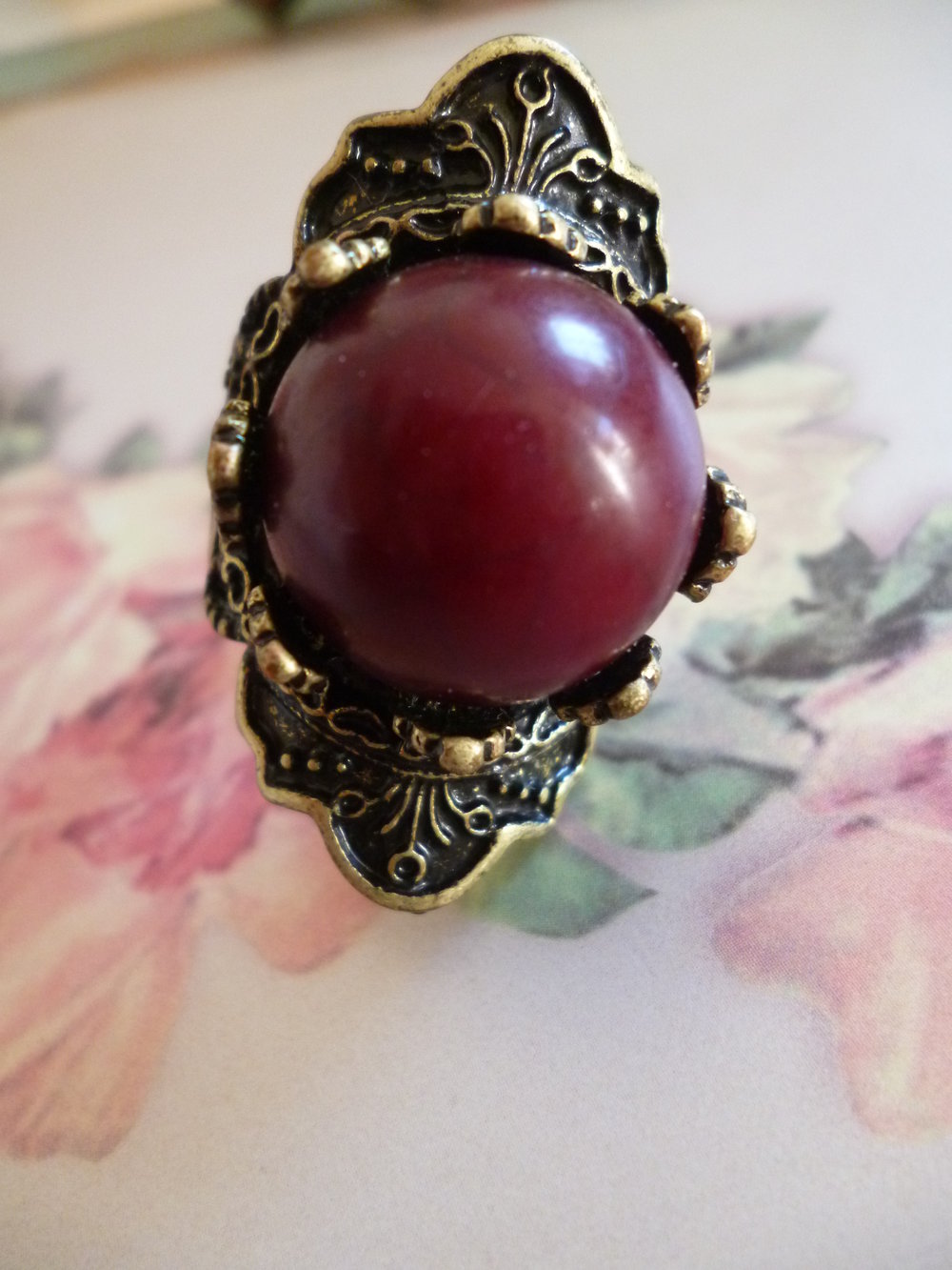 Statement Ring antikgold rot uni