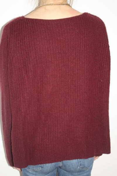 Roter Strickpullover
