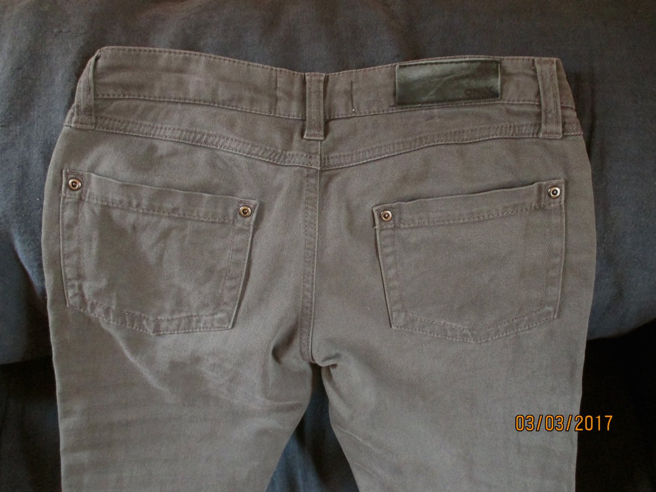 Lange dunkelgraue Hose von Only, Gr. S