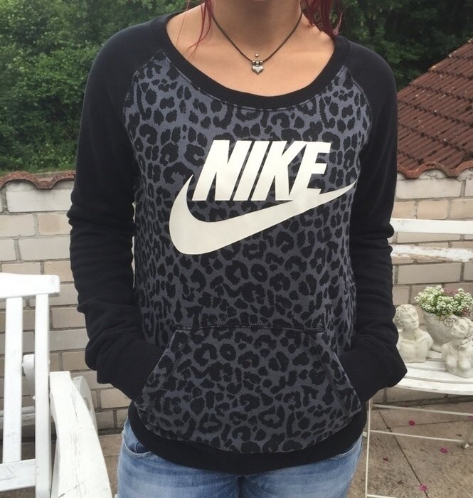 Blogger Nike Pullover ausverkauft Sweater Leo grau Gr. S neuwertig schwarz