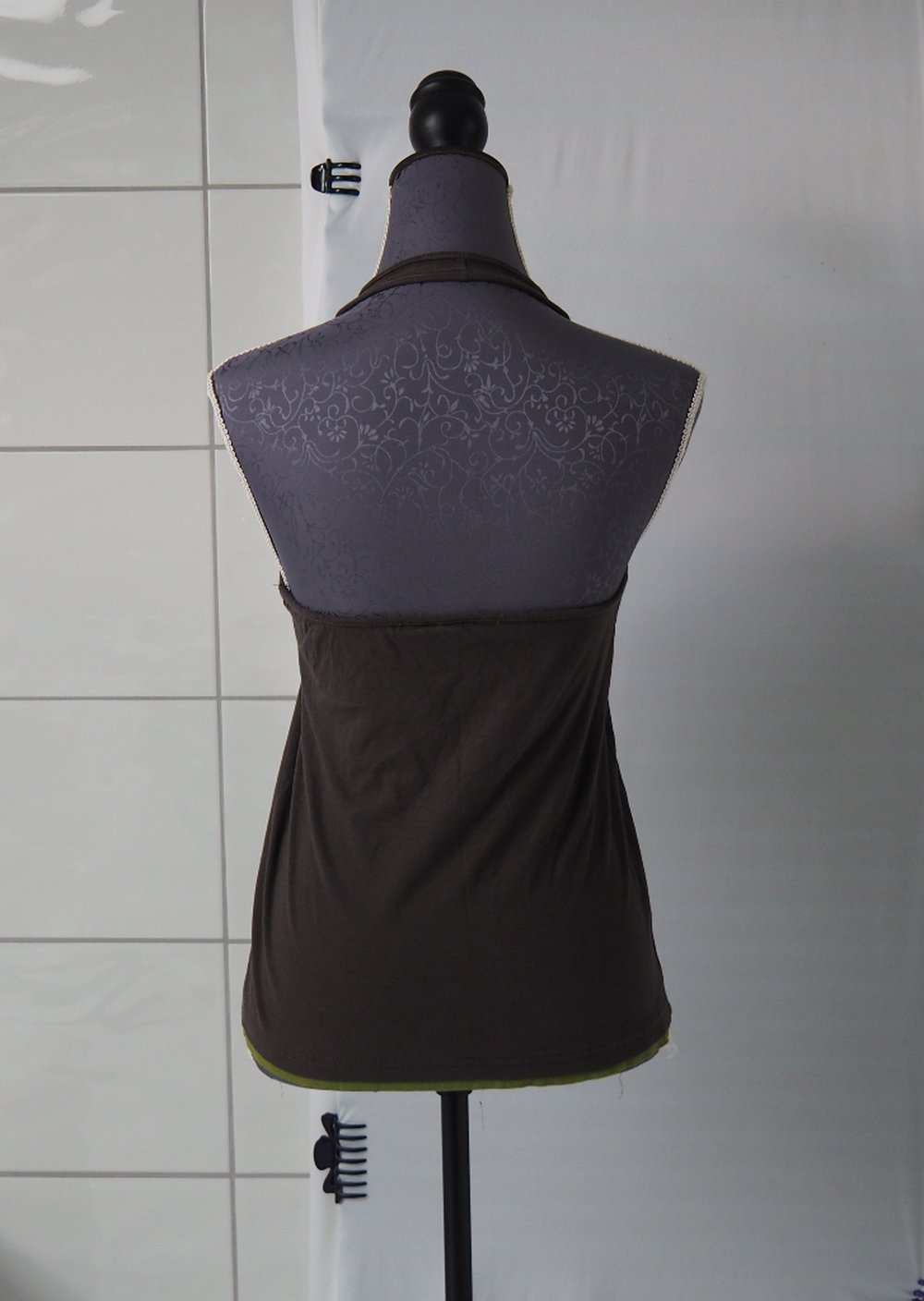 Neckholdertop in dunkelgrün und grün Gr. 164