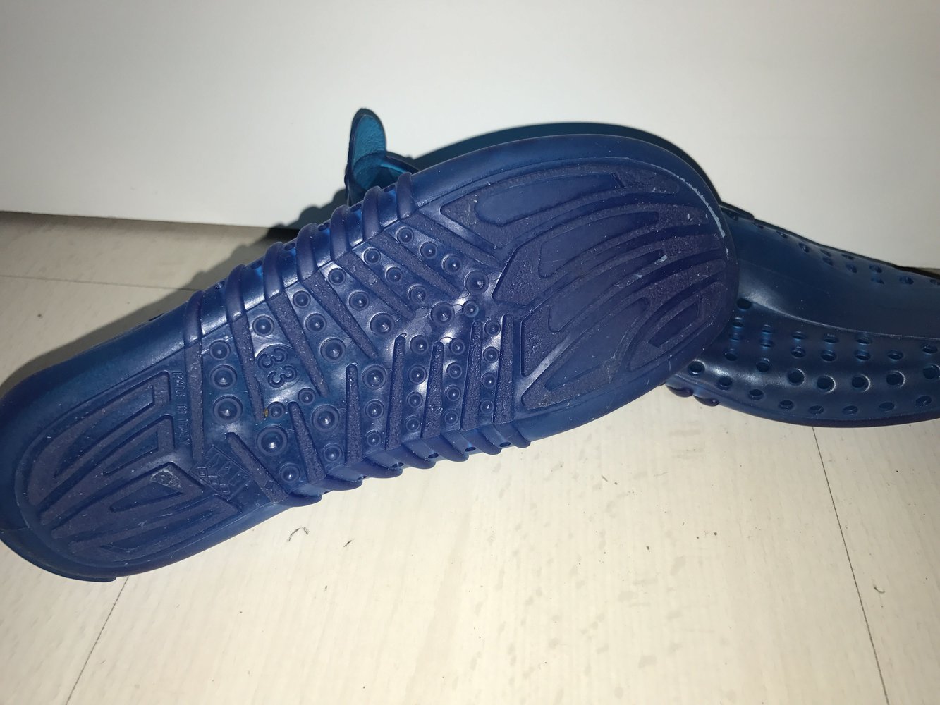 verkaufe Wasserschuhe in blau