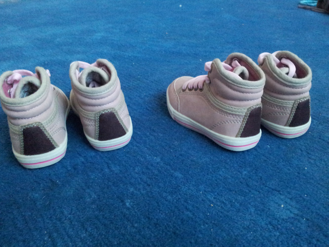 2x Kinderschuhe NEU(Zwillinge) Gr.21