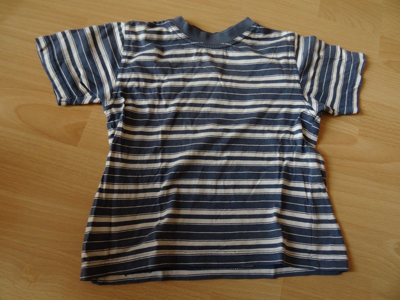 T Shirt blau gestreift ca. Gr. 98 / 104