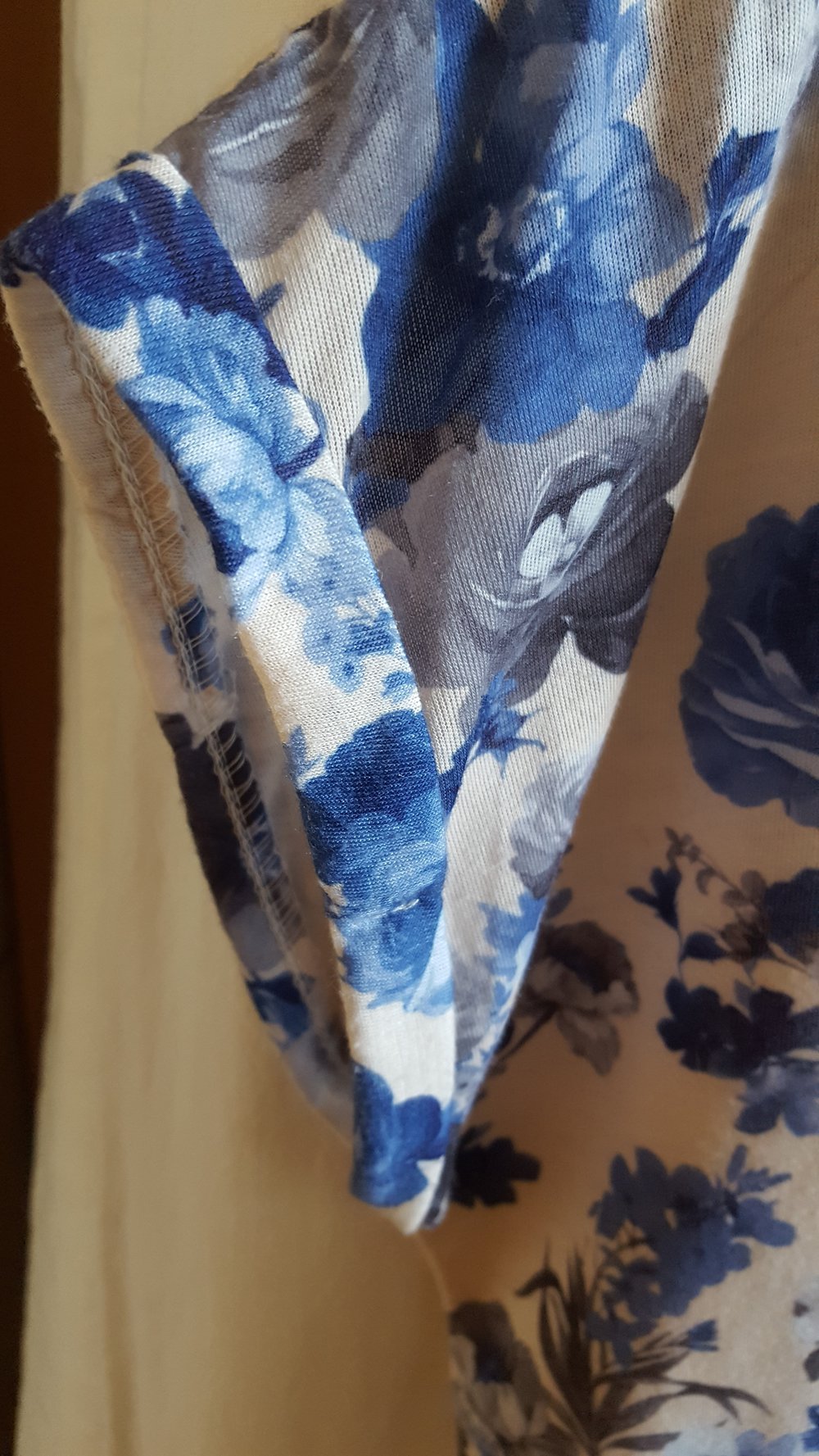 Blumen Shirt in blau und beige Gr. M, Gr 42 von Stradivarius