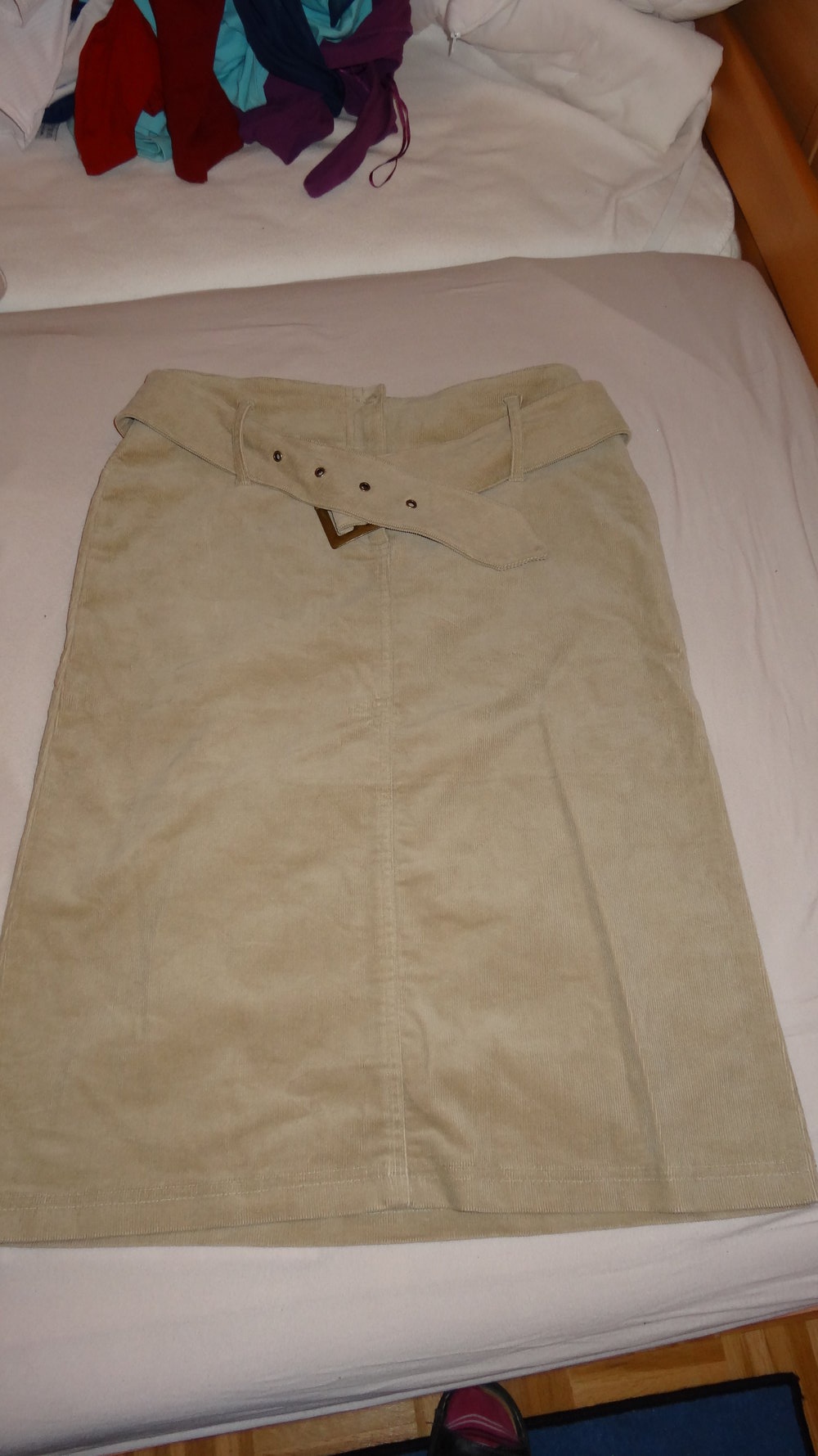 Cordrock in Beige neu 