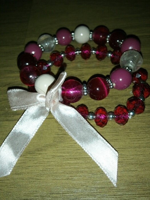 Rotes Perlenarmband von Orsay