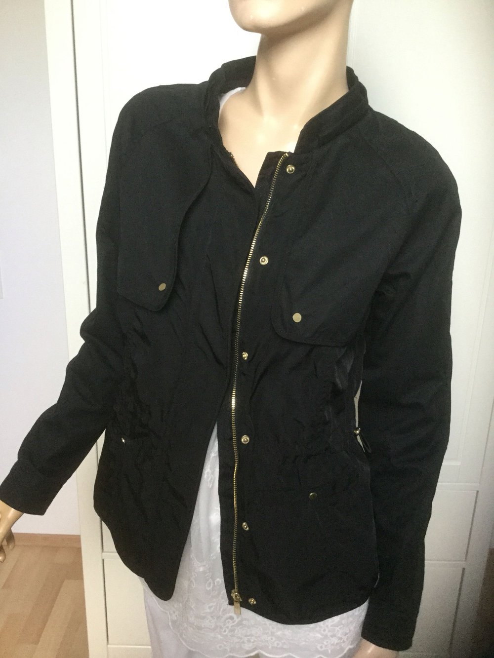 Jacke mit Kapuze Gr.M 36/38/40 schwarz Gold NEU mit Etikett