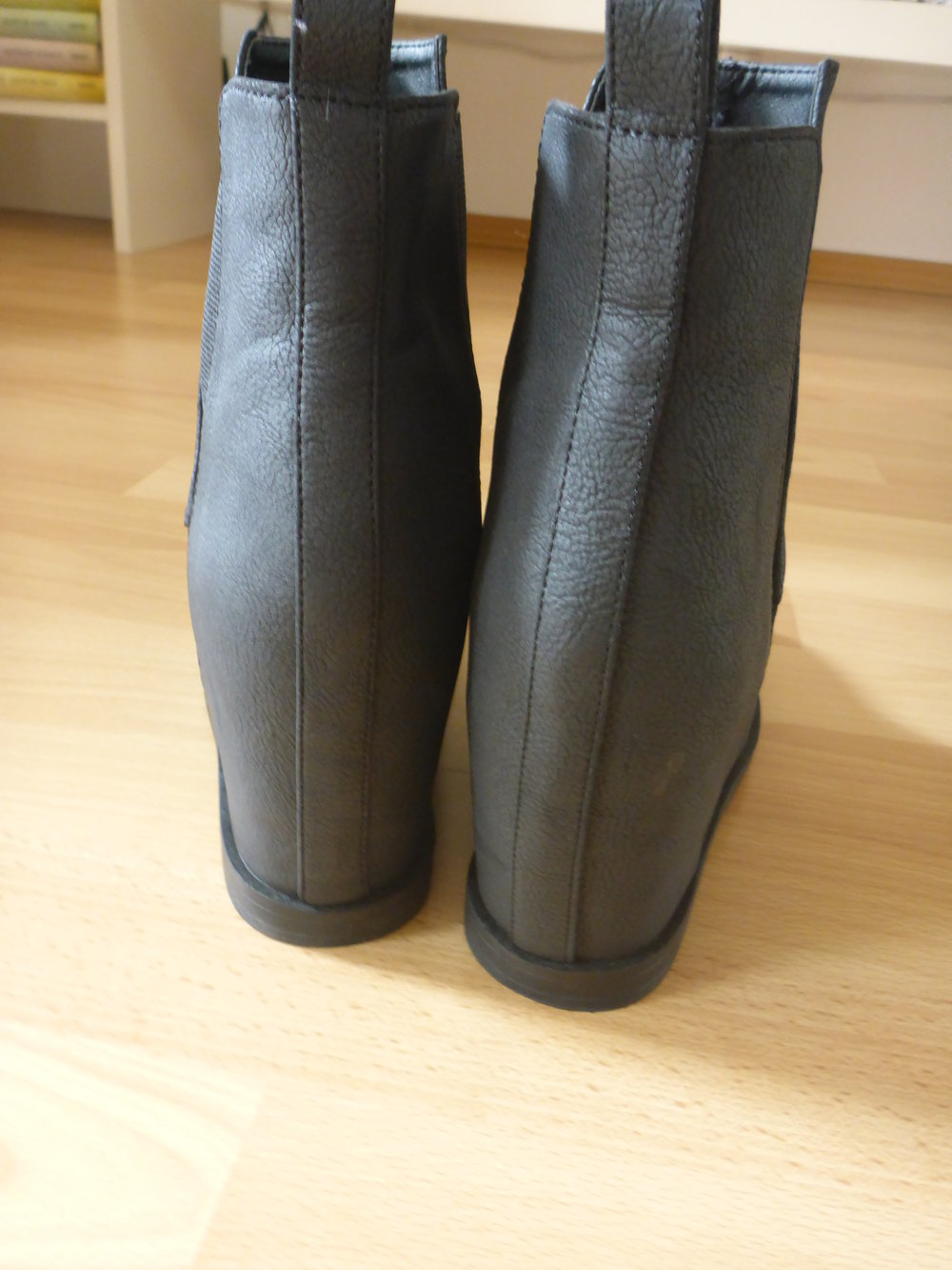 Stiefeletten, Keil, schwarz Gr. 40, Devided, H & M