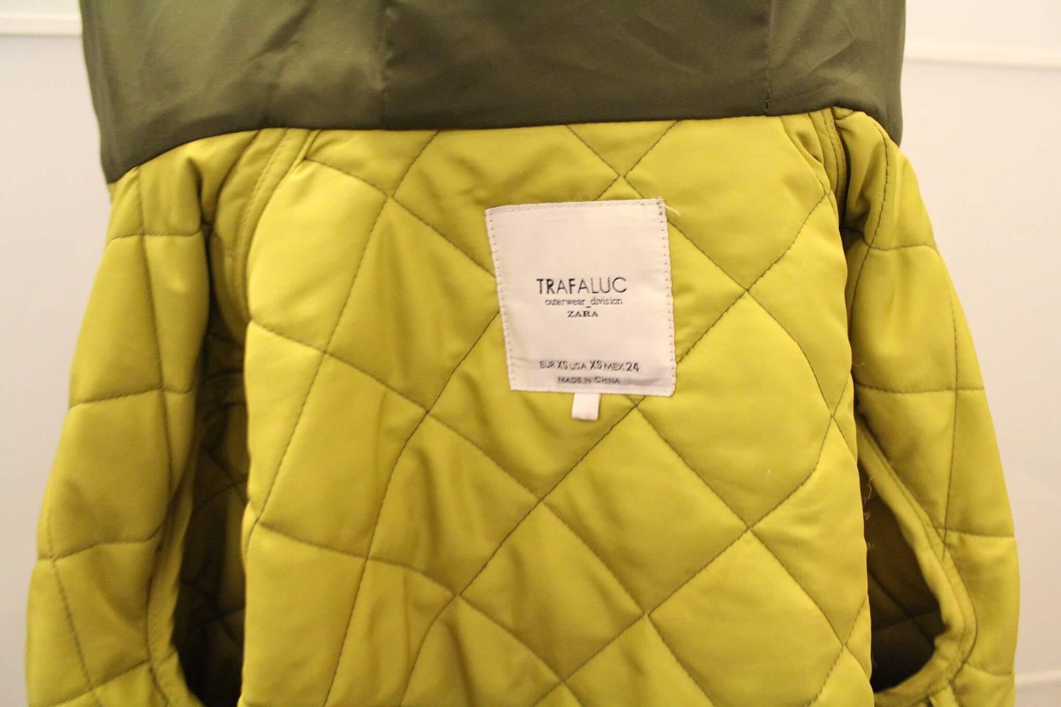 Zara Jacke grün Steppjacke herbstliche Jacke XS regen Wind Blogger 