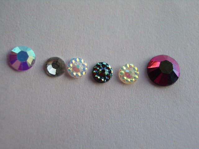 Nail Art  Rondell  250 Ungewöhnliche Rhinestones Steinchen  groß! Neu!